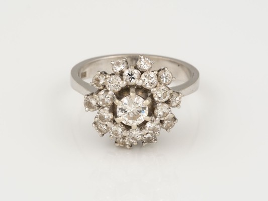 Auktion 145<br>BRILLANT RING