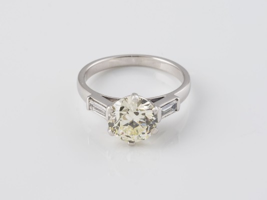 Auktion 145<br>DIAMANT RING