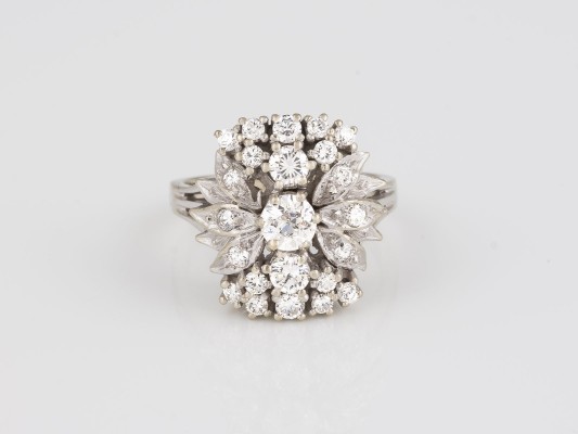 Auktion 145<br>DIAMANT RING