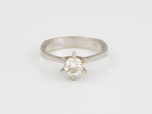 Auktion 145<br>BRILLANT RING