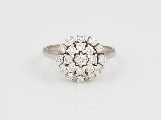 Auktion 145<br>BRILLANT RING