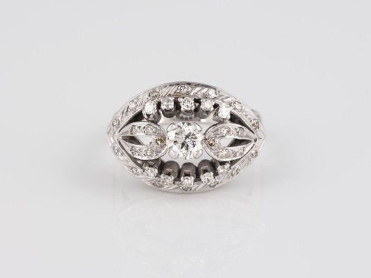 Auktion 145<br>DIAMANT RING