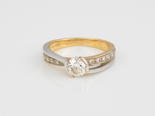 Auktion 145<br>BRILLANT RING