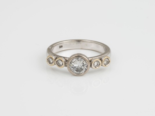 Auktion 145<br>BRILLANT RING