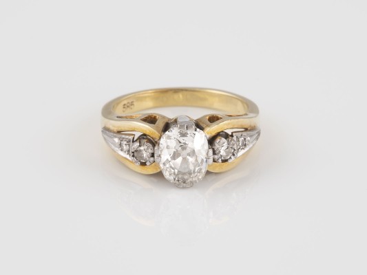 Auktion 145<br>DIAMANT RING