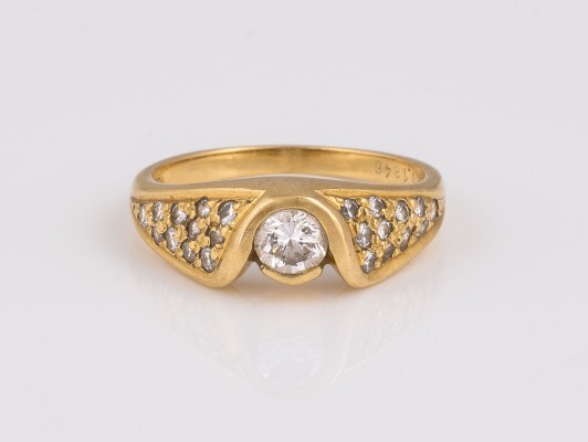 Auktion 145<br>DIAMANT RING