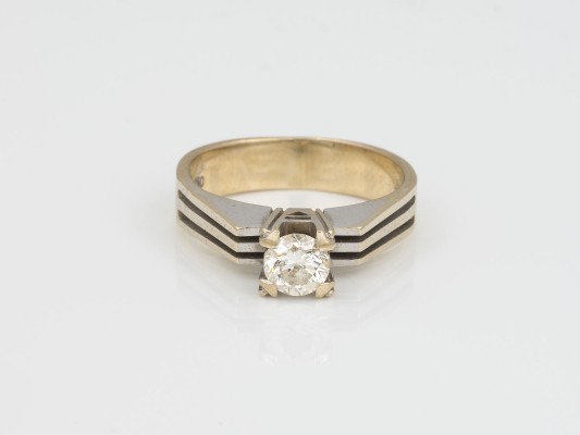 Auction 145<br>BRILLANT RING