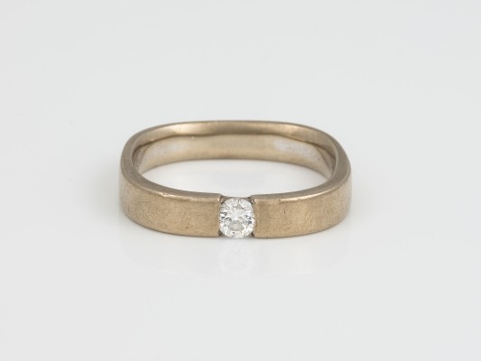 Auktion 145<br>BRILLANT RING