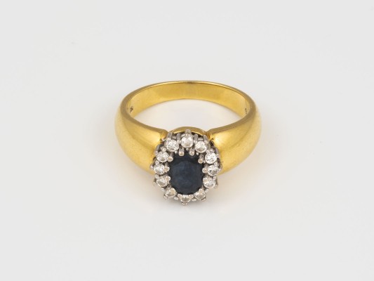 Auktion 145<br>SAPHIR RING