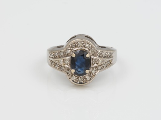 Auction 145<br>SAPHIR RING