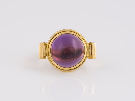 Auction 145<br>AMETHYST RING