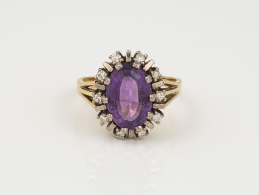 Auction 145<br>AMETHYST RING