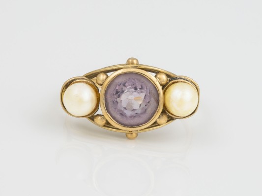 Auction 145<br>PERLEN RING