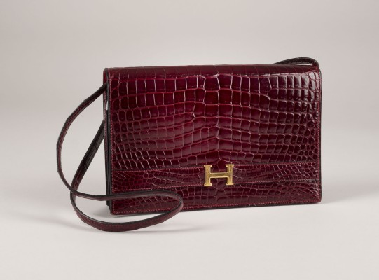 Auction 145<br>HERMÈS 'ANNIE' POCHETTE*