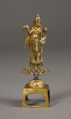 Auction 143<br>EINE VERGOLDETE BRONZEFIGUR DES AVALOKITESHVARA