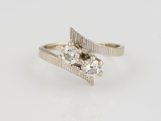 Auction 146<br>BRILLANT RING