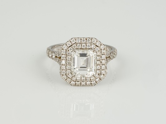 Auktion 146<br>DIAMANT RING