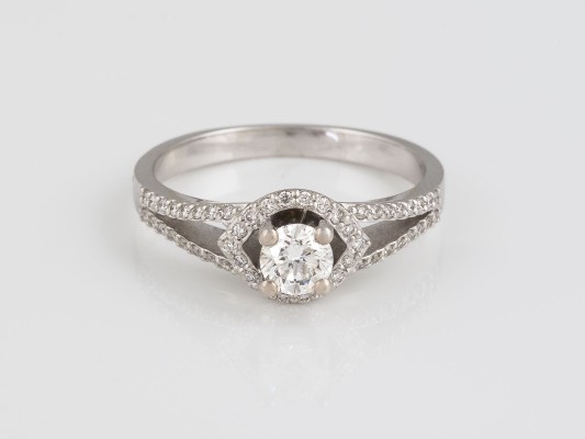 Auktion 146<br>BRILLANT RING