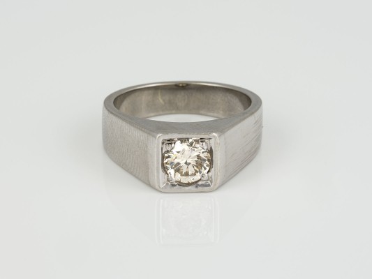 Auktion 146<br>BRILLANT RING