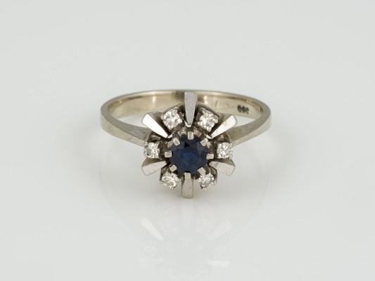 Auction 146<br>SAPHIR RING