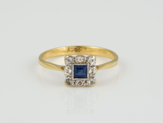 Auction 146<br>SAPHIR RING