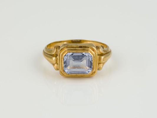 Auction 146<br>SPINEL RING