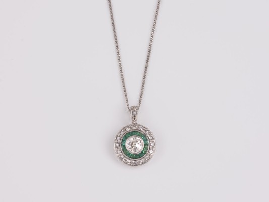 Auktion 146<br>BRILLANT-SMARAGD COLLIER