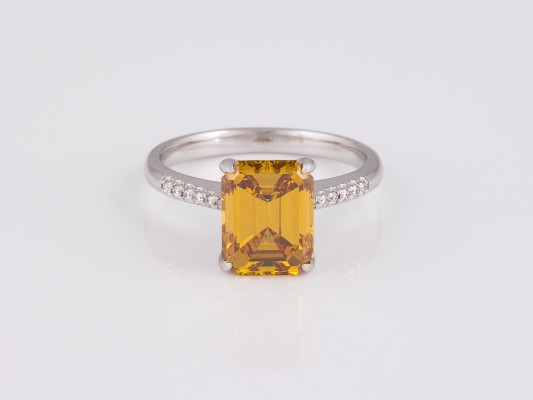 Auction 146<br>FANCY SOLITÄR RING