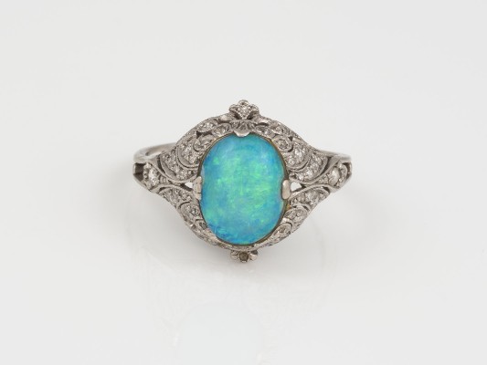 Auction 146<br>ANTIKER RING