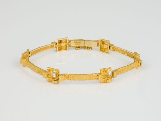 Auction 146<br>BRILLANT ARMBAND