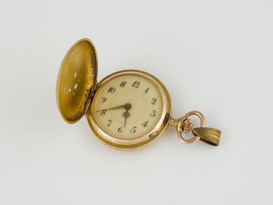 Auction 146<br>TASCHENUHR