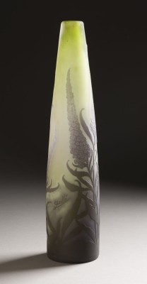 Auktion 146<br>VASE MIT LUPIN