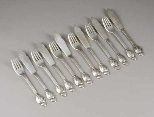 Auction 146<br>DÄNISCHES JUGENDSTIL FISCHBESTECK No. 6 VON EVALD NIELSEN FÜR 6 PERSONEN