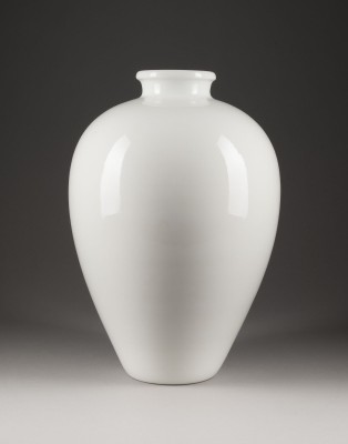 Auktion 146<br>BODENVASE 'STAUDE'