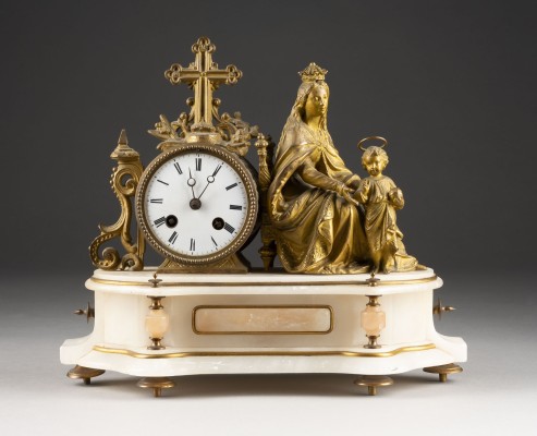 Auction 146<br>HISTORISMUS-TISCHUHR MIT MARIA UND CHRISTUS